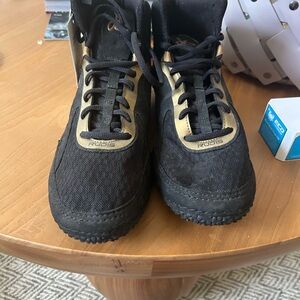 Jordan Burroughs ALLISEEISGOLD Wrestling Shoe Mens 10